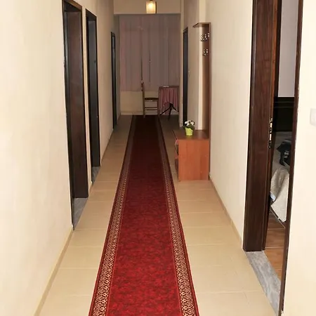 Garden Hotel Gjirokastër